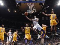 FB体育官方网站-穿越时空的王朝，当年终总决赛的烽火，点燃温布尔登的草场，德约科维奇在非时之战中加冕永恒