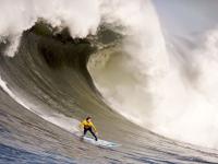 FB体育官方网站-乔治末节狂飙20分，步行者团队火力全开压制凯尔特人