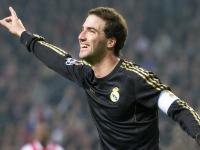 FB体育官方网站-阿尔卡拉斯美网逆转铸就传奇，戴维斯杯新纪录见证时代更迭