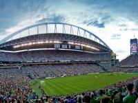 FB体育-绝境中的逆袭，诺里斯领衔雷诺车队史诗翻盘，终结哈斯统治时代