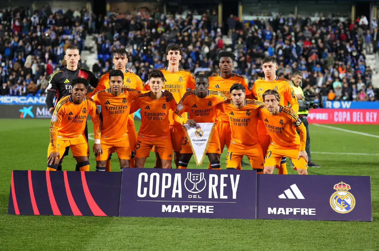 关于惨败展现！皇马连续失利，危机重重！的信息