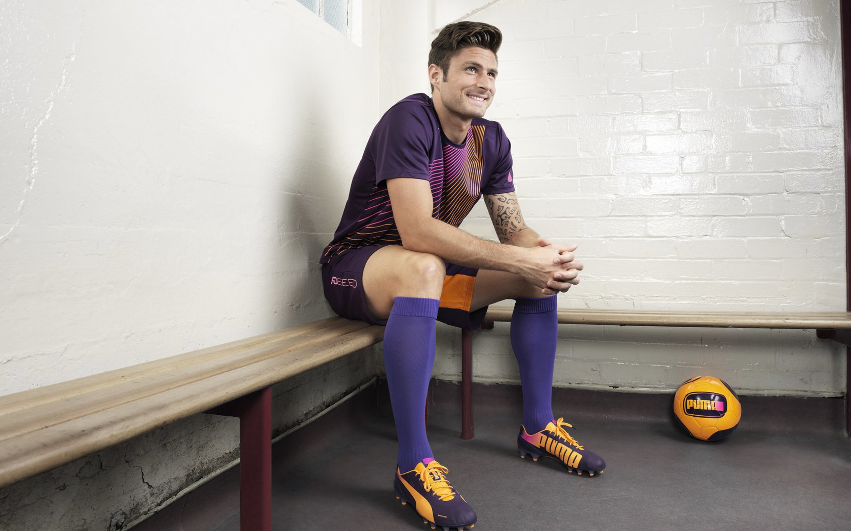 当红黑条纹遇上桑巴黄绿，门迪的持续杀伤如何诠释足球的战术唯一性