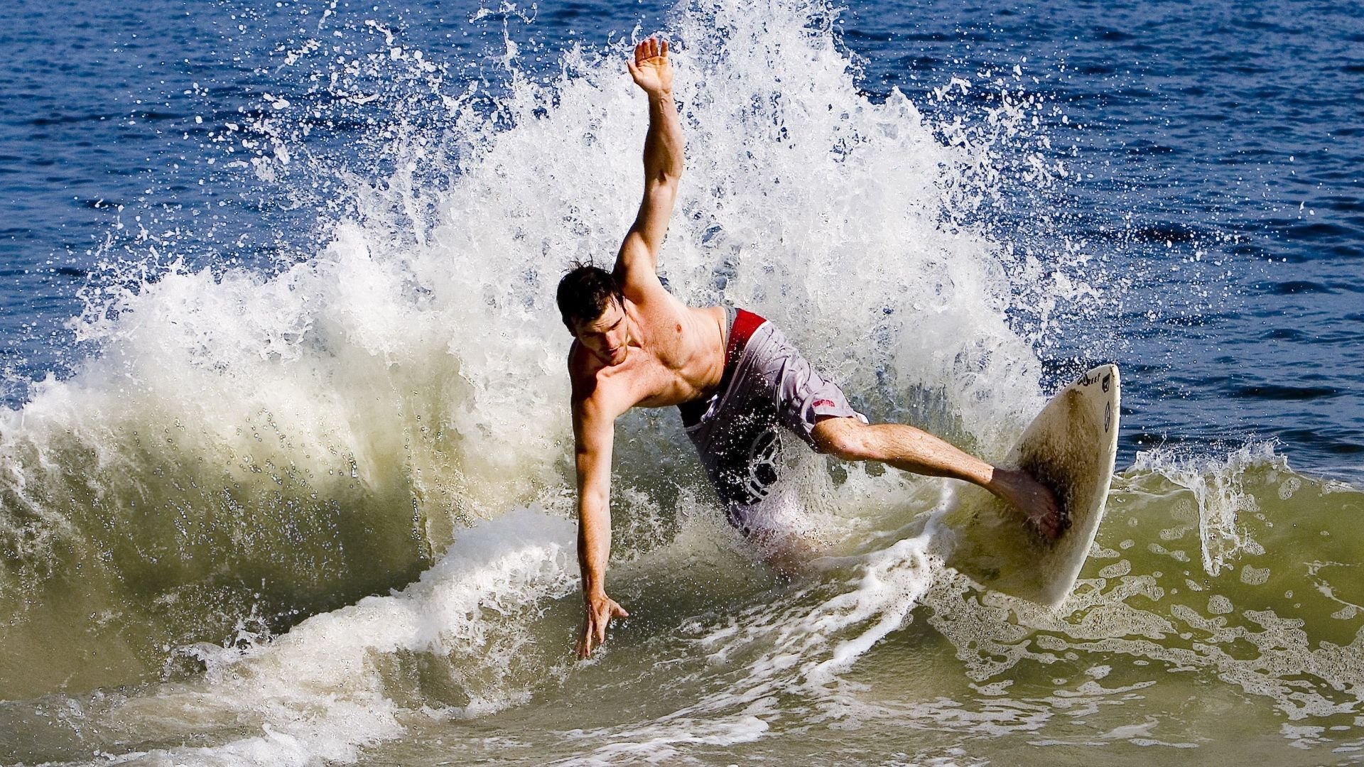 北欧风暴，瑞典队横扫英格兰，奥恰洛夫独步天下的封神之夜